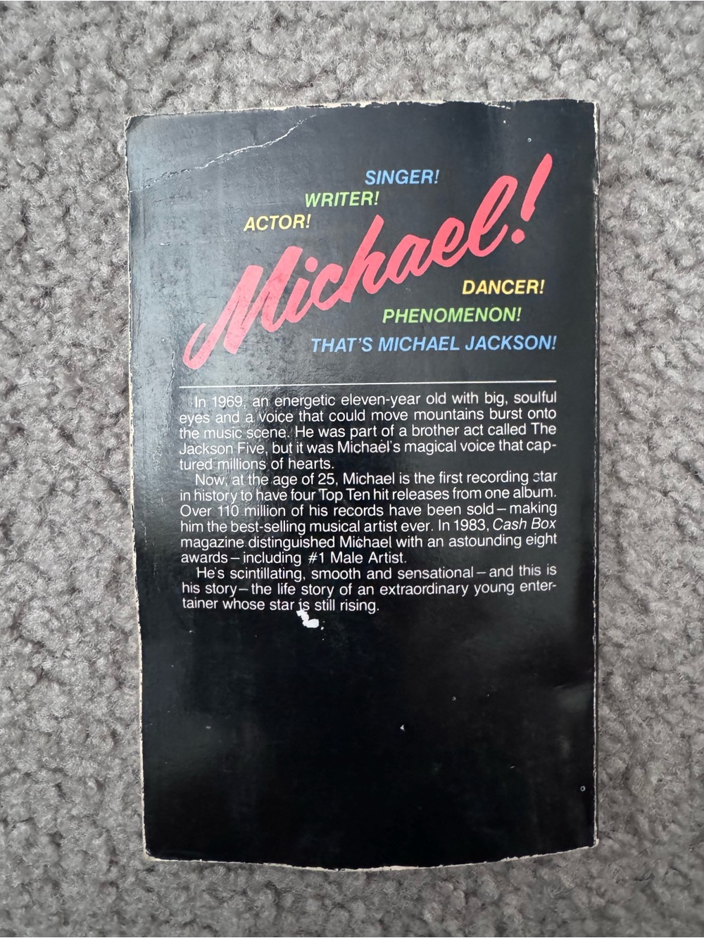Michael Jackson-Michael! by Mark Bego Paperback Book - Black & Pink Cover 1983 - Picture 2 of 2